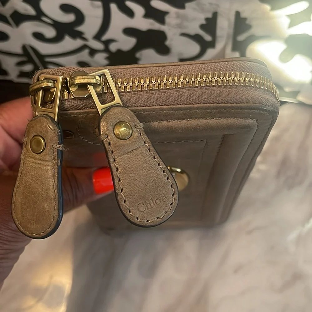 EUC Chloe long zippy wallet - Picture 7 of 7